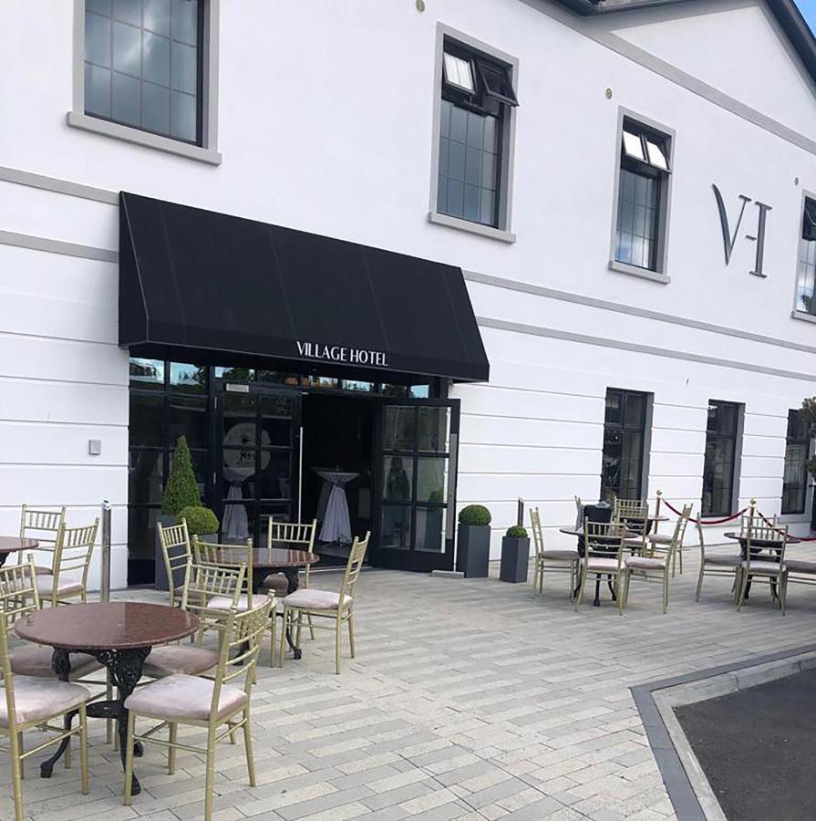 The Village Hotel, Bar And Restaurant Bettystown Exterior photo